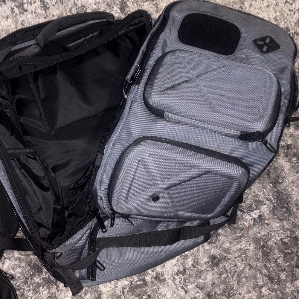 Gray Men's Backpack with Front Organizer Pockets - Picture 10 of 10